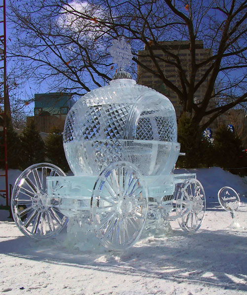 A full-sized ice carriage carved entirely by hand for Ottawa’s Winterlude Fastasy event by Kevin Gregory and Antonio Young. Photo by Ken Watson.