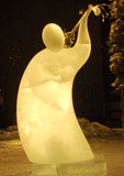 Fiddler abstract ice sculpture by Zhikhartsev and Vitaliy Lednev of Russia.
